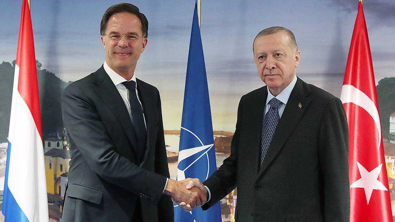 NATO Zirvesi Sonrası Erdoğan-Rutte Görüşmesi 2 NATO Zirvesi Sonrasi Erdogan Rutte Gorusmesi 3