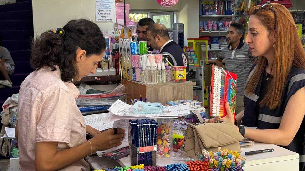 Ticaret Bakanlığı’ndan Okul Ürünlerine Sıkı Denetim 3 Ticaret Bakanligindan Okul Urunlerine Siki Denetim 4