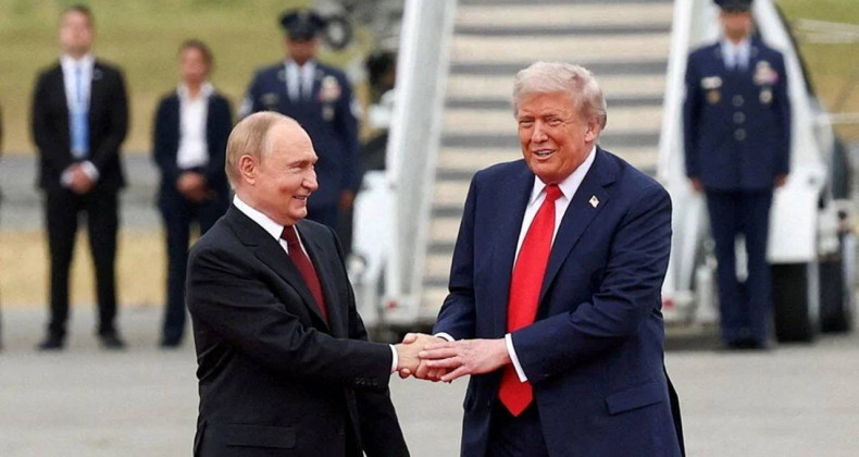 Trump ve Putin Yüz Yüze: Barış mı, Gerilim mi?