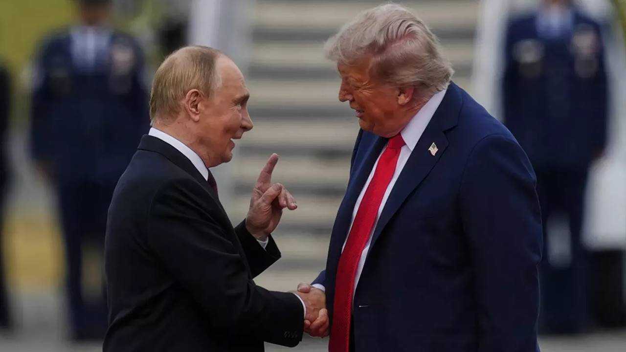 Trump ve Putin Yuz Yuze Baris mi Gerilim mi 3