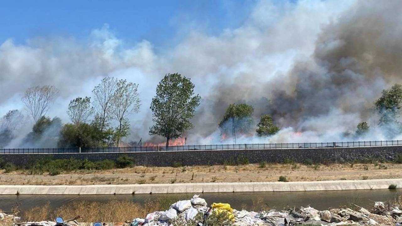 Türkiye Yanıyor: Çanakkale’de Büyük Tehlike 6 Turkiye Yaniyor Canakkalede Buyuk Tehlike 7
