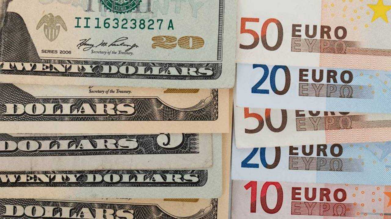 Yatırımcı Şaşkın: Dolar Yükseliyor, Euro Düşüyor 1 Yatirimci Saskin Dolar Yukseliyor Euro Dusuyor 2