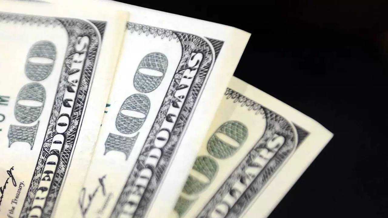 Yatırımcı Şaşkın: Dolar Yükseliyor, Euro Düşüyor 2 Yatirimci Saskin Dolar Yukseliyor Euro Dusuyor 3