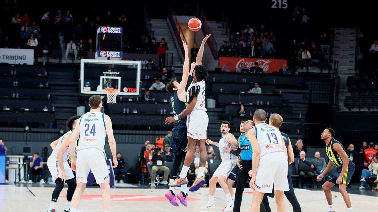 Anadolu Efes’te Yeni Dönem: Kokoşkov’la İlk Euroleague Randevusu 3 Anadolu Efeste Yeni Donem Kokoskovla Ilk Euroleague Randevusu 4