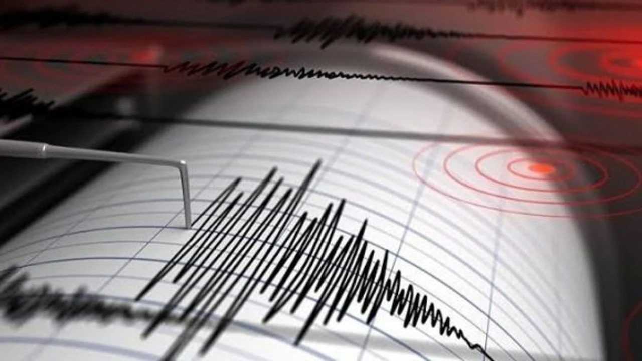 Balıkesir’de 4,5’lik Deprem: İzmir Halkı Paniğe Kapıldı 1 Balikesirde 45lik Deprem Izmir Halki Panige Kapildi 1