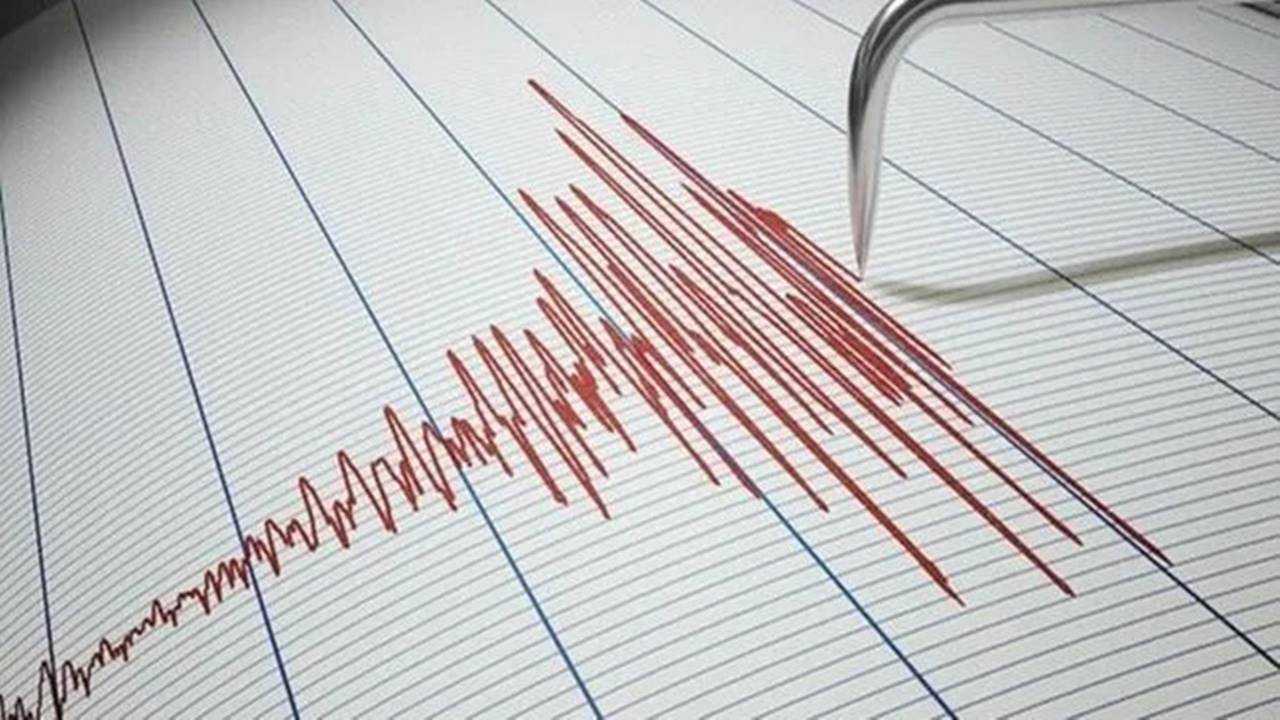 Balıkesir’de 4,5’lik Deprem: İzmir Halkı Paniğe Kapıldı 2 Balikesirde 45lik Deprem Izmir Halki Panige Kapildi 2