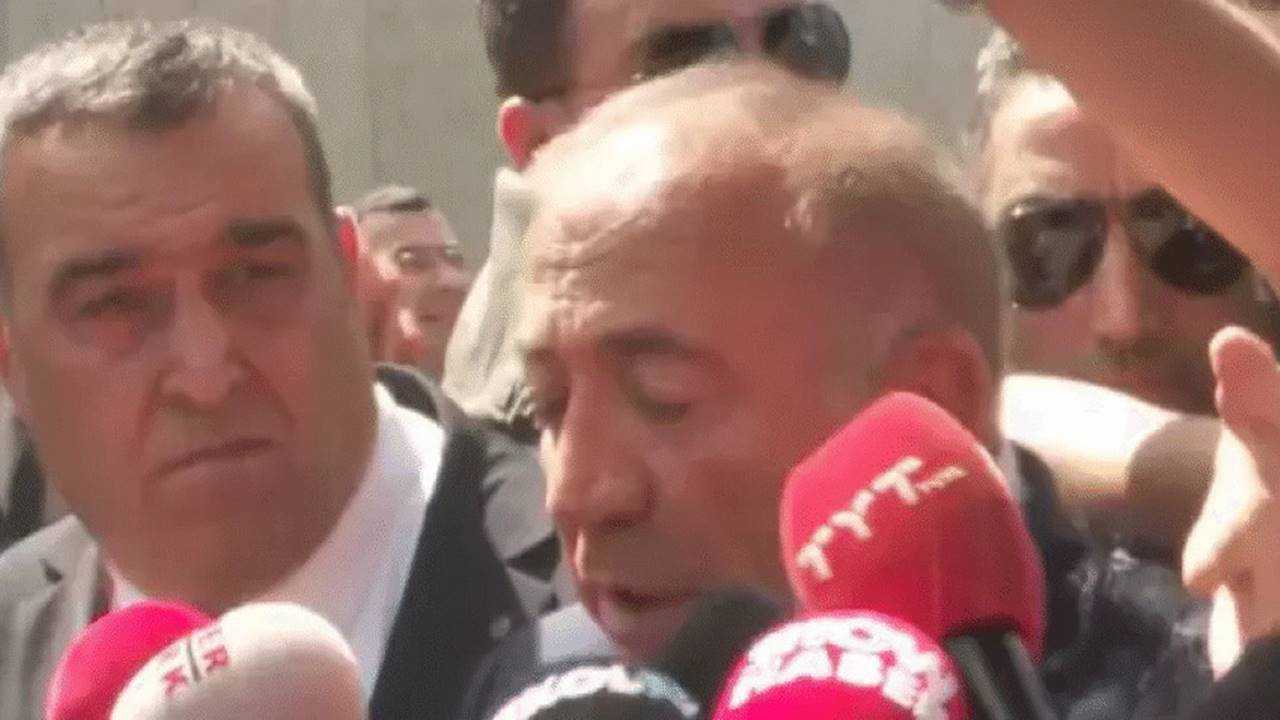 CHP İstanbul’da Gerginlik: Tekin Protesto Edildi 2 CHP Istanbulda Gerginlik Tekin Protesto Edildi 3