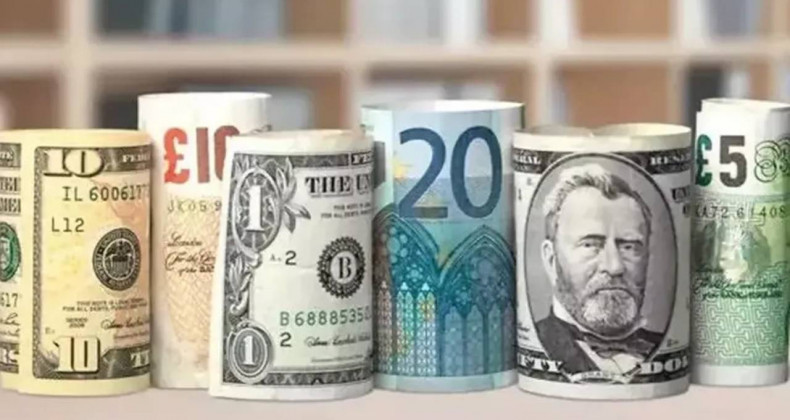 Dolar Düşerken Euro Zirveye Koşuyor