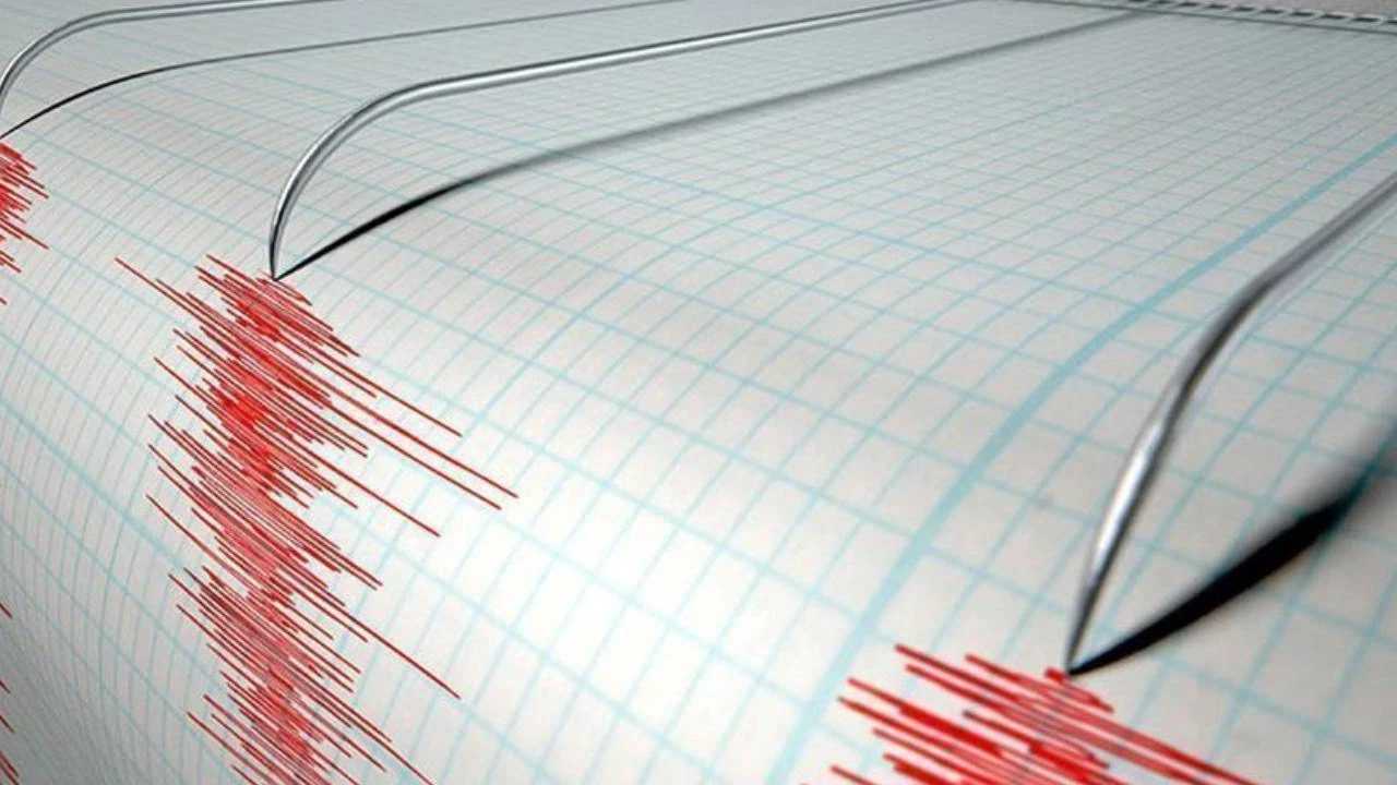 Filipinlerde Korkutan Gece Dakikalar Icinde 3 Buyuk Deprem 3