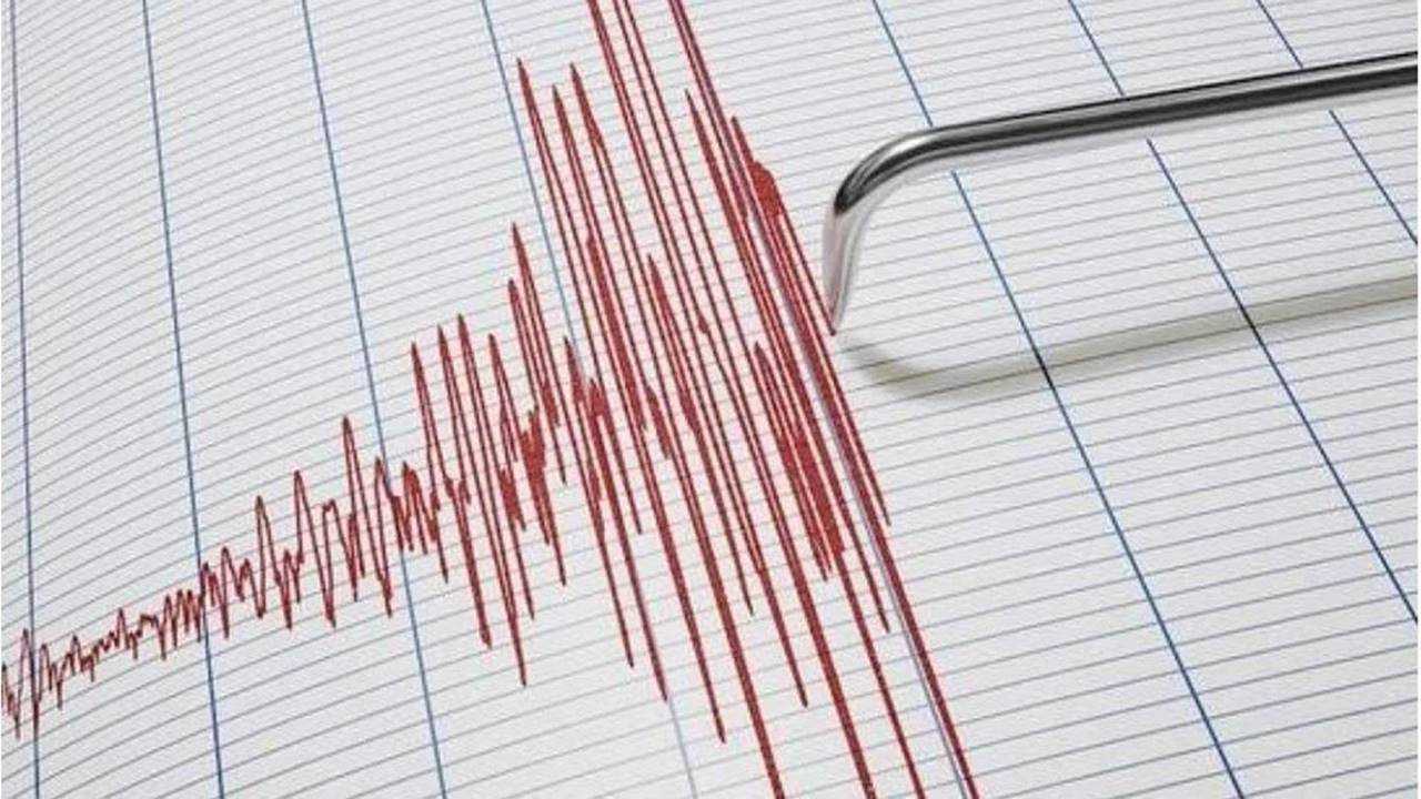 Gece Yarısı Depremi Simav’ı Uykusuz Bıraktı 1 Gece Yarisi Depremi Simavi Uykusuz Birakti 2