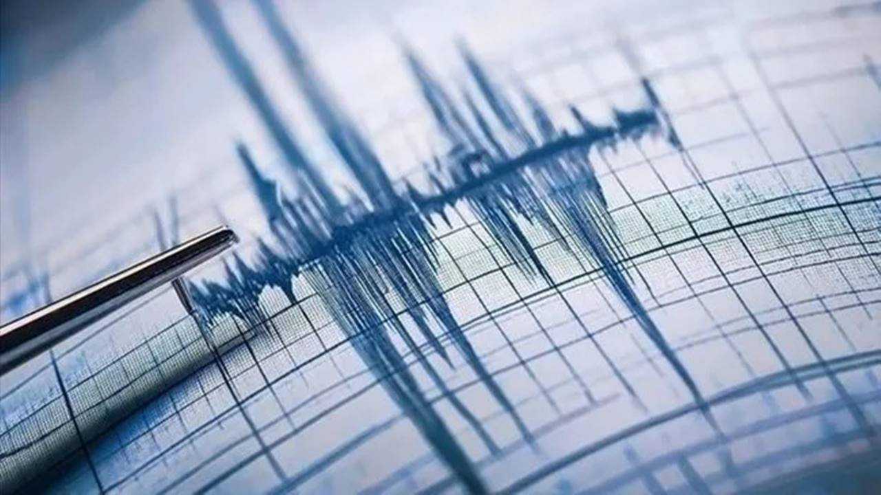 Gece Yarısı Sarsıntısı: Kütahya’da Deprem Paniği 1 Gece Yarisi Sarsintisi Kutahyada Deprem Panigi 2