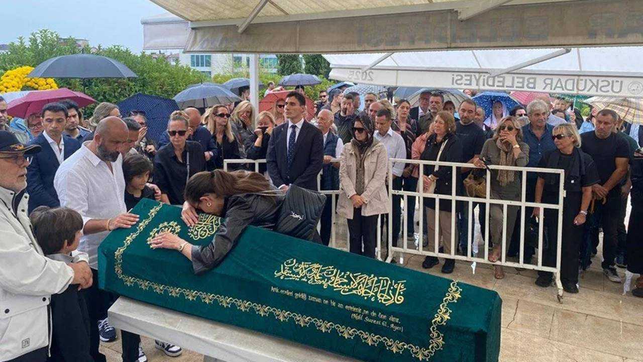 Halit Yukay, Facia Sonrası Son Yolculuğuna Uğurlandı 1 Halit Yukay Facia Sonrasi Son Yolculuguna Ugurlandi 2
