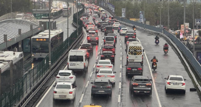 İstanbul’da Trafik Çilesi: Yoğunluk Tavan Yaptı