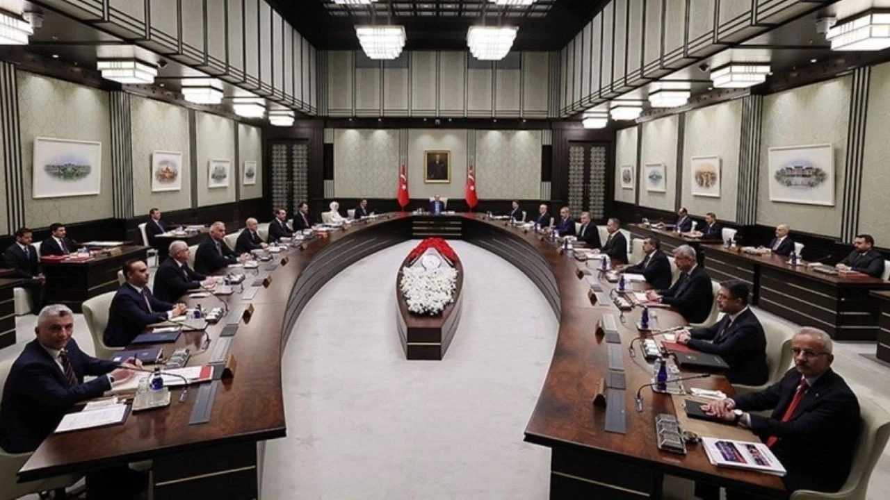 Kritik Kabine F 35 Enflasyon ve Ateskes Plani Gundemde 2