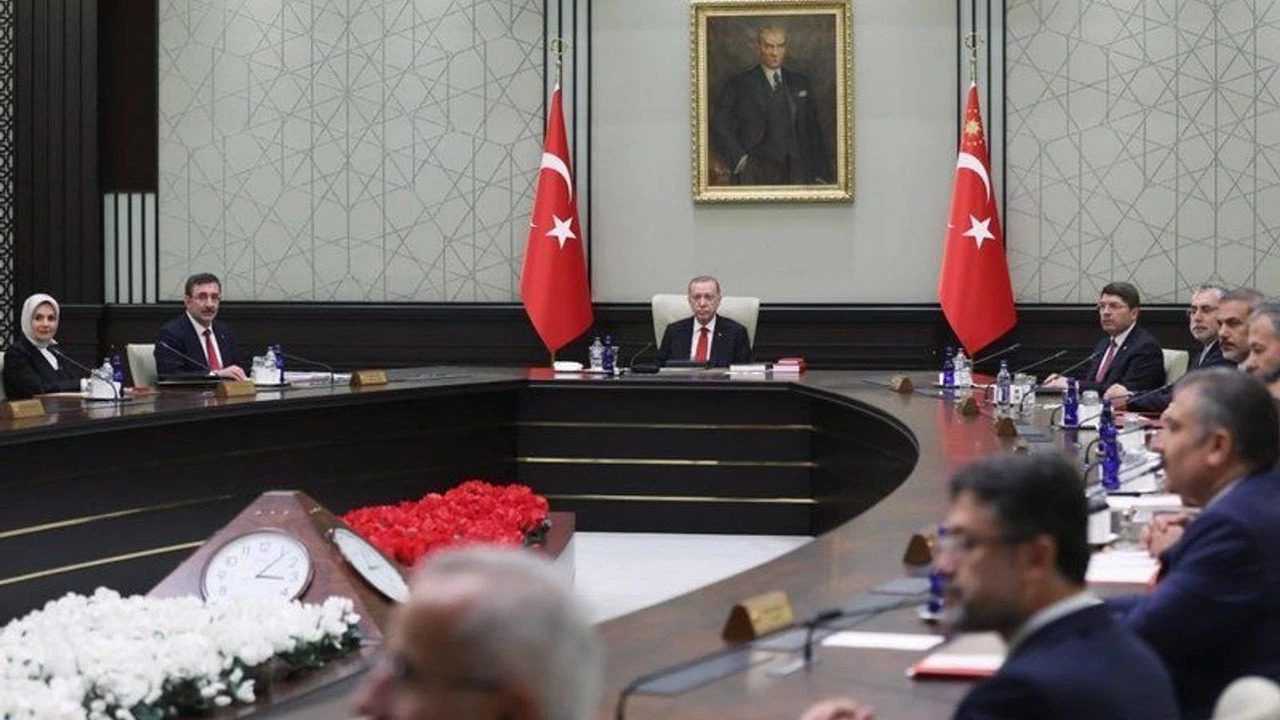 Kritik Kabine F 35 Enflasyon ve Ateskes Plani Gundemde 4