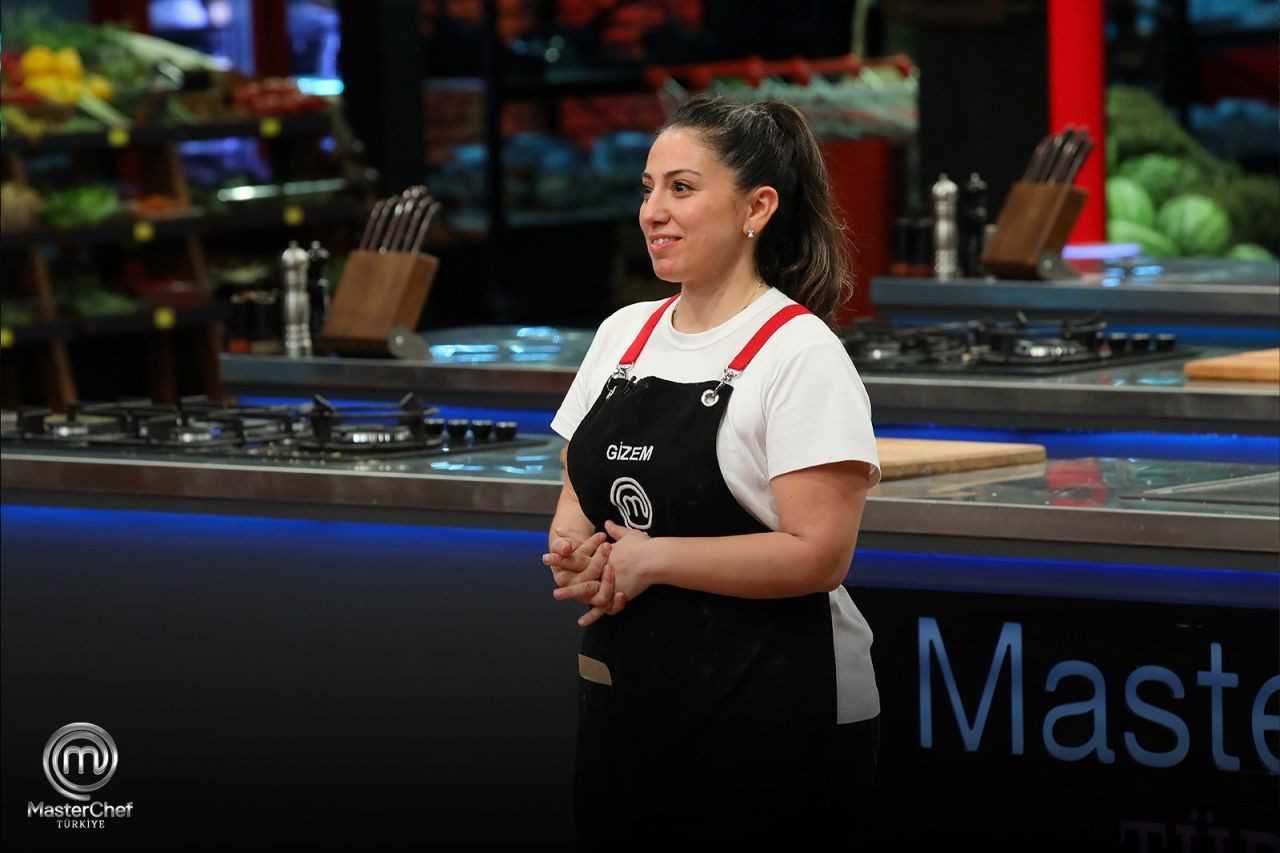 MasterChef’te Haftanın Şoku: Gizem Parladı, Potada Deniz Var 11 MasterChefte Haftanin Soku Gizem Parladi Potada Deniz Var 12