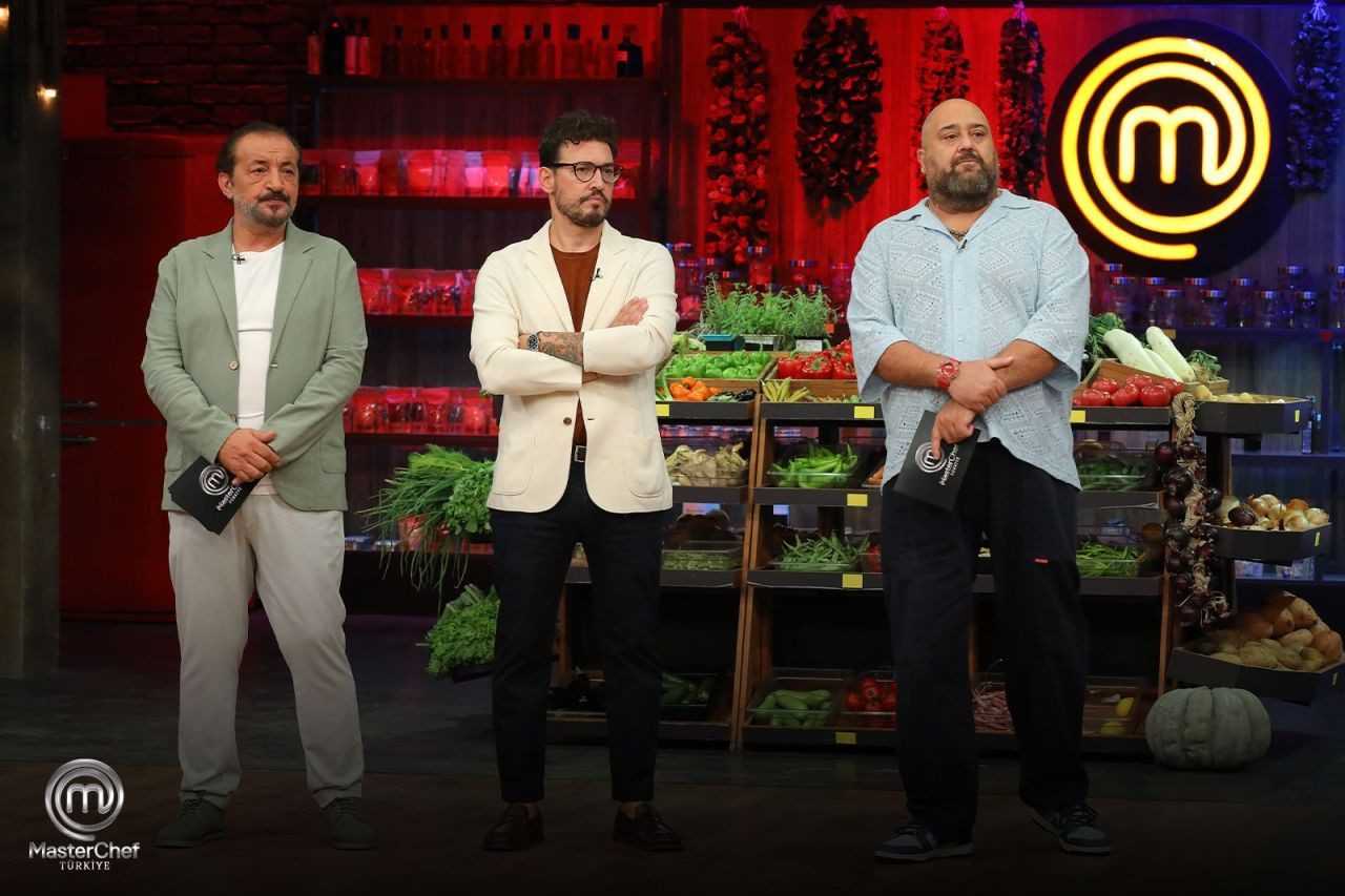 MasterChef’te Haftanın Şoku: Gizem Parladı, Potada Deniz Var 1 MasterChefte Haftanin Soku Gizem Parladi Potada Deniz Var 2