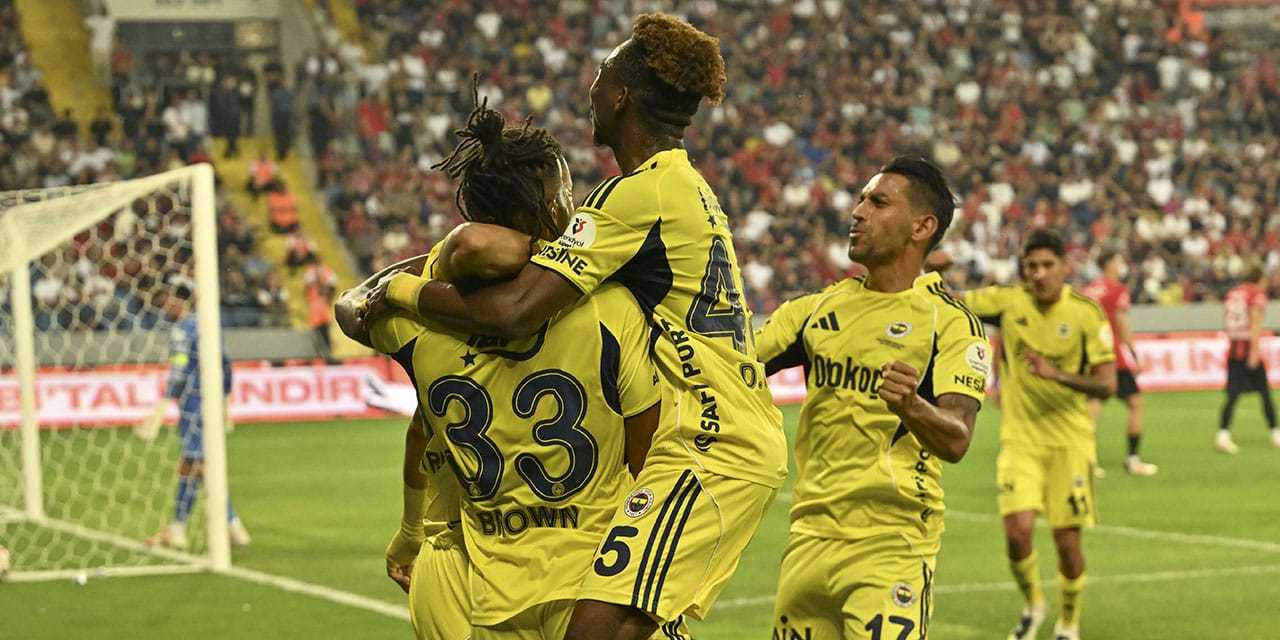 Mourinho Sonrası Fenerbahçe’de Teknik Direktör Savaşı 2 Mourinho Sonrasi Fenerbahcede Teknik Direktor Savasi 3