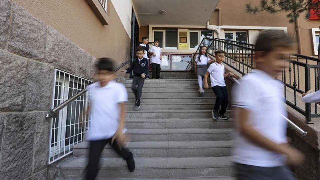 Okullarda Büyük Gün: 2025-2026 Eğitim Yılı Yarın Başlıyor 3 Okullarda Buyuk Gun 2025 2026 Egitim Yili Yarin Basliyor 4