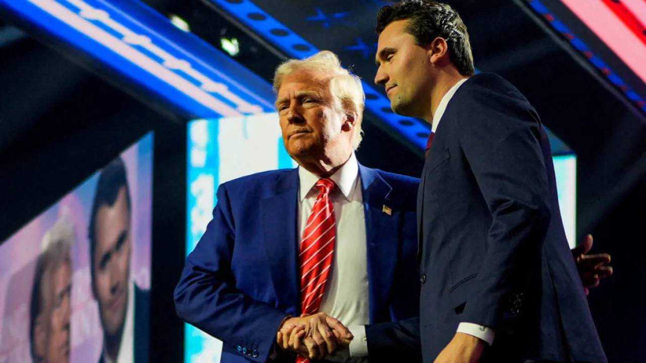 Trump’ın Yol Arkadaşına 60 Bin Kişilik Veda 1 Trumpin Yol Arkadasina 60 Bin Kisilik Veda 2