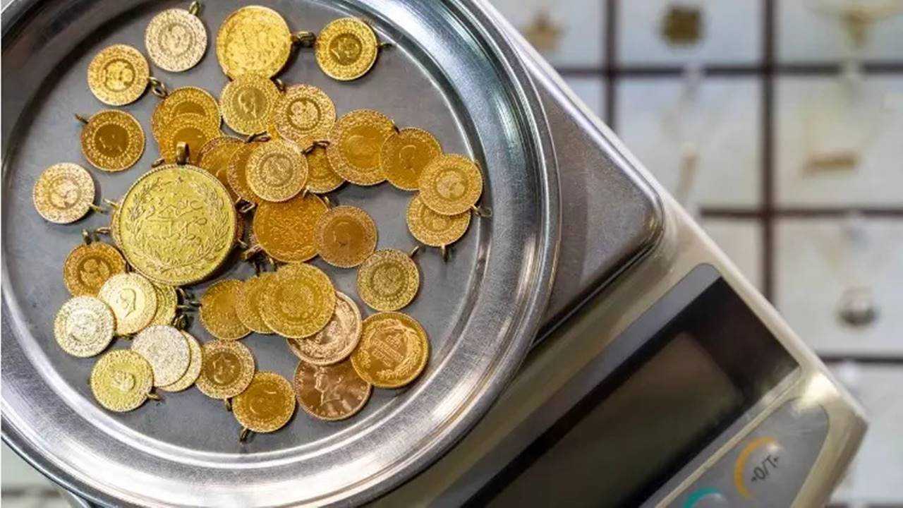 Altin Rekora Doymuyor Ons 3.871 Dolari Asti 2