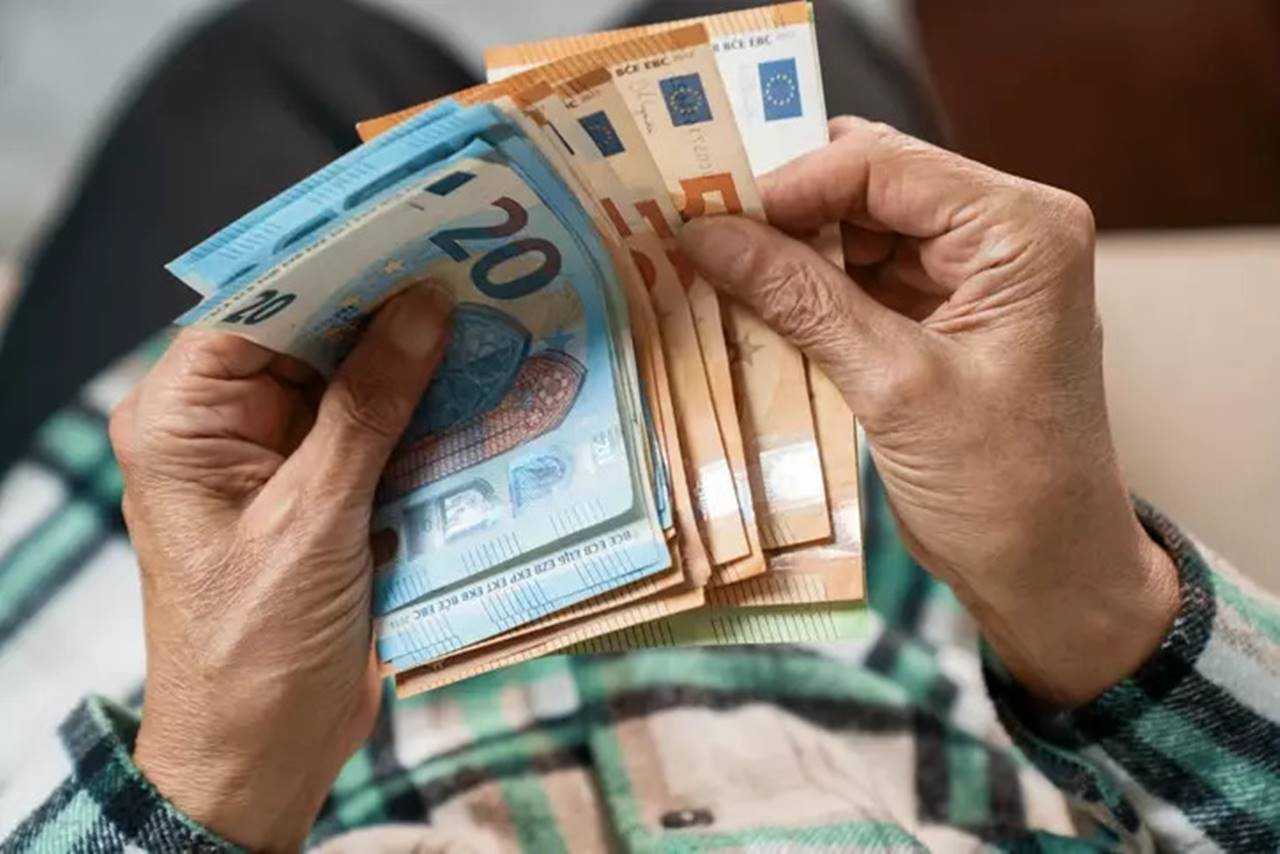 Dolar Tırmanışta, Euro ve Sterlin Yükseliyor 2 Dolar Tirmanista Euro ve Sterlin Yukseliyor 3