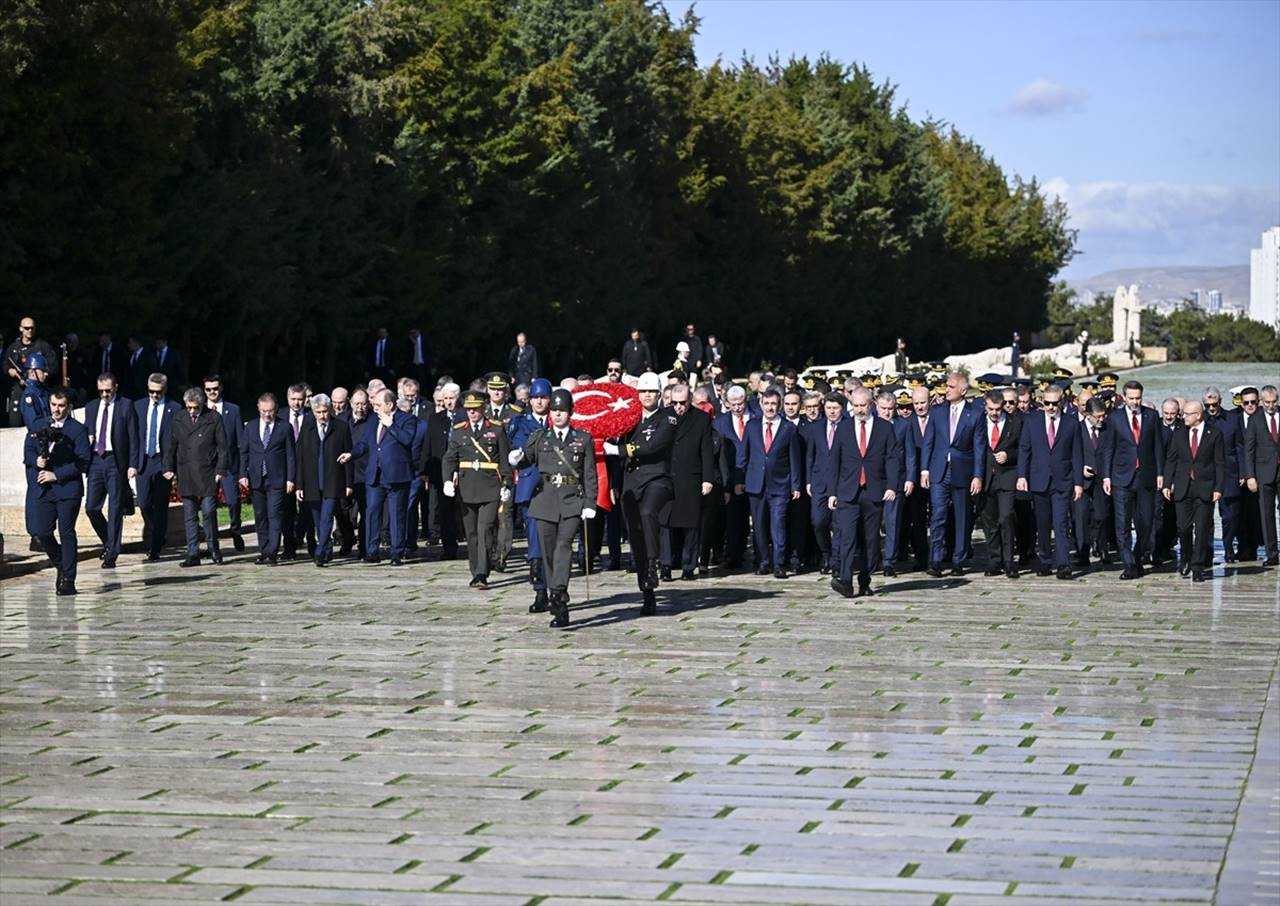 Erdoğan’dan Anıtkabir’de Tarihi Mesaj 1 Erdogandan Anitkabirde Tarihi Mesaj 2