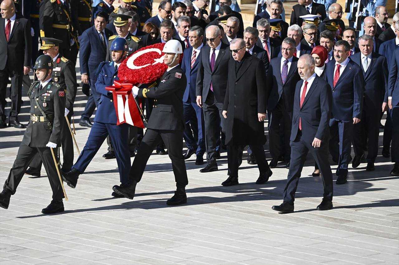 Erdoğan’dan Anıtkabir’de Tarihi Mesaj 2 Erdogandan Anitkabirde Tarihi Mesaj 3