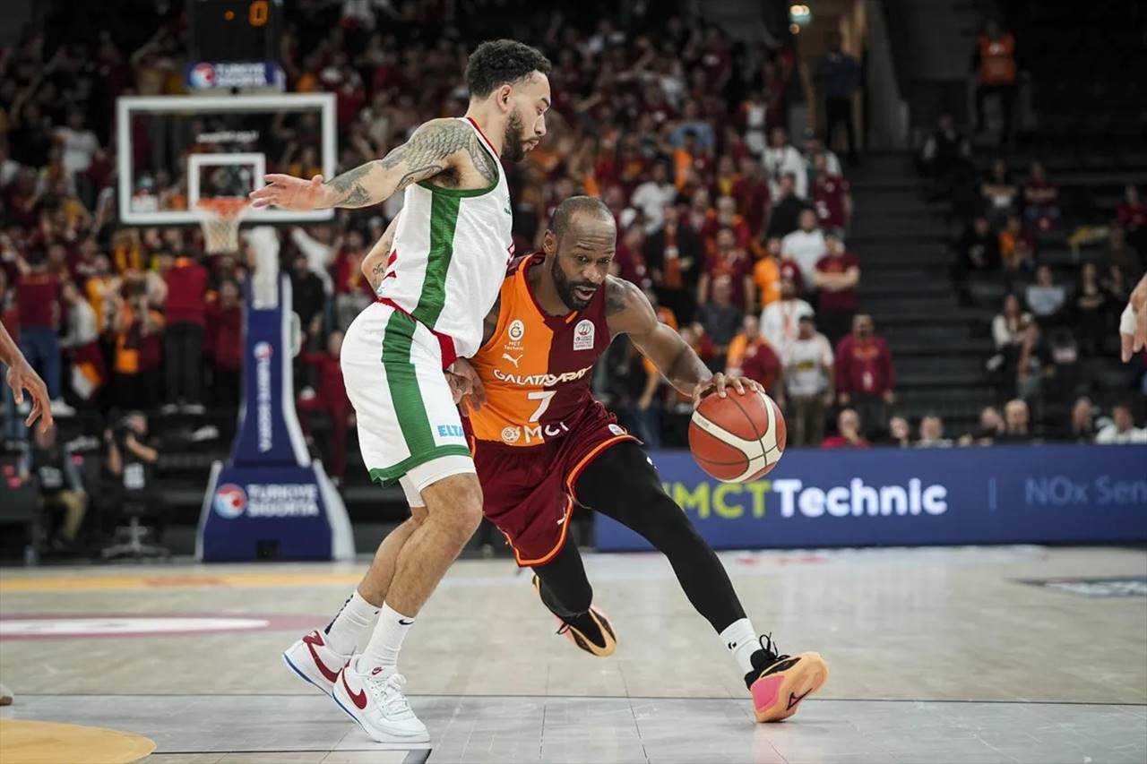 Ev Sahibi Galatasaraydan Farkli Zafer 2