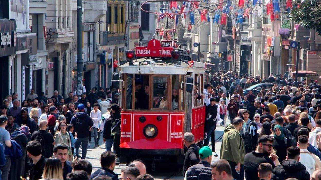 İstanbul’da Enflasyon Şoku: Eğitim Harcamaları Fırladı 3 Eylulde Cuzdan Yandi Egitim ve Ulastirmada Rekor Artis 4