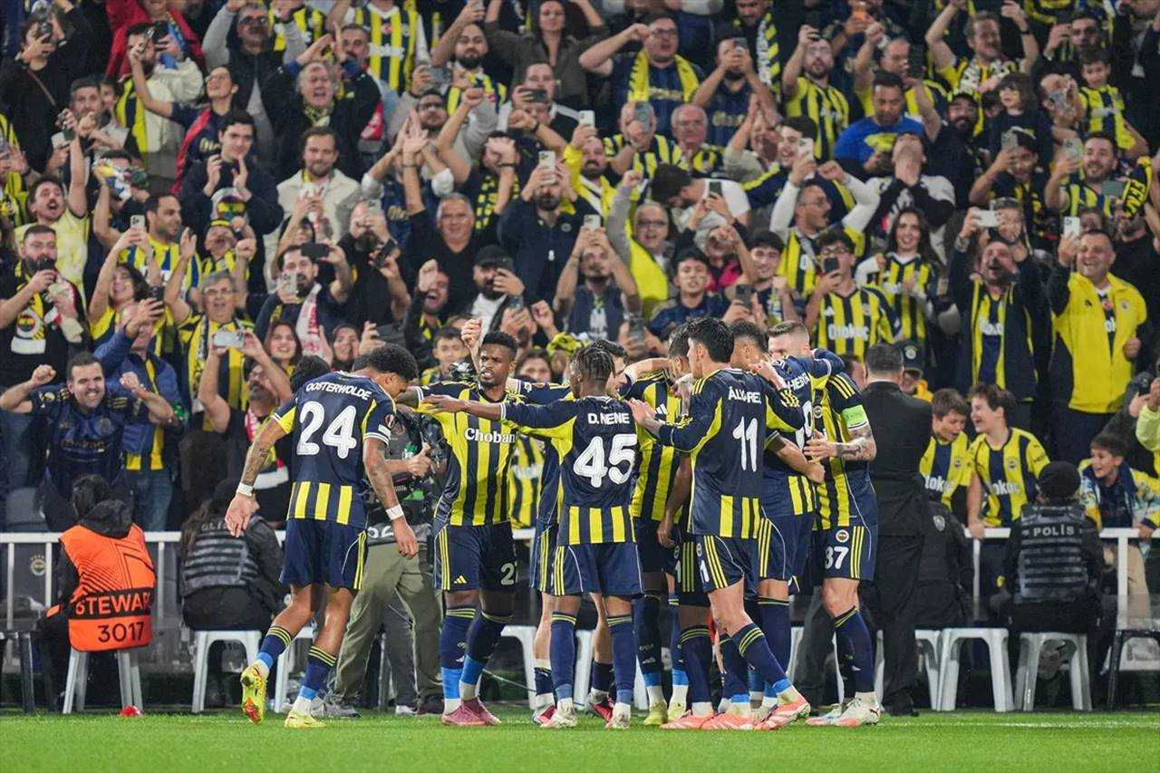 Fenerbahçe Durmuyor, Avrupa Sallanıyor 3 Fenerbahce Durmuyor Avrupa Sallaniyor 4