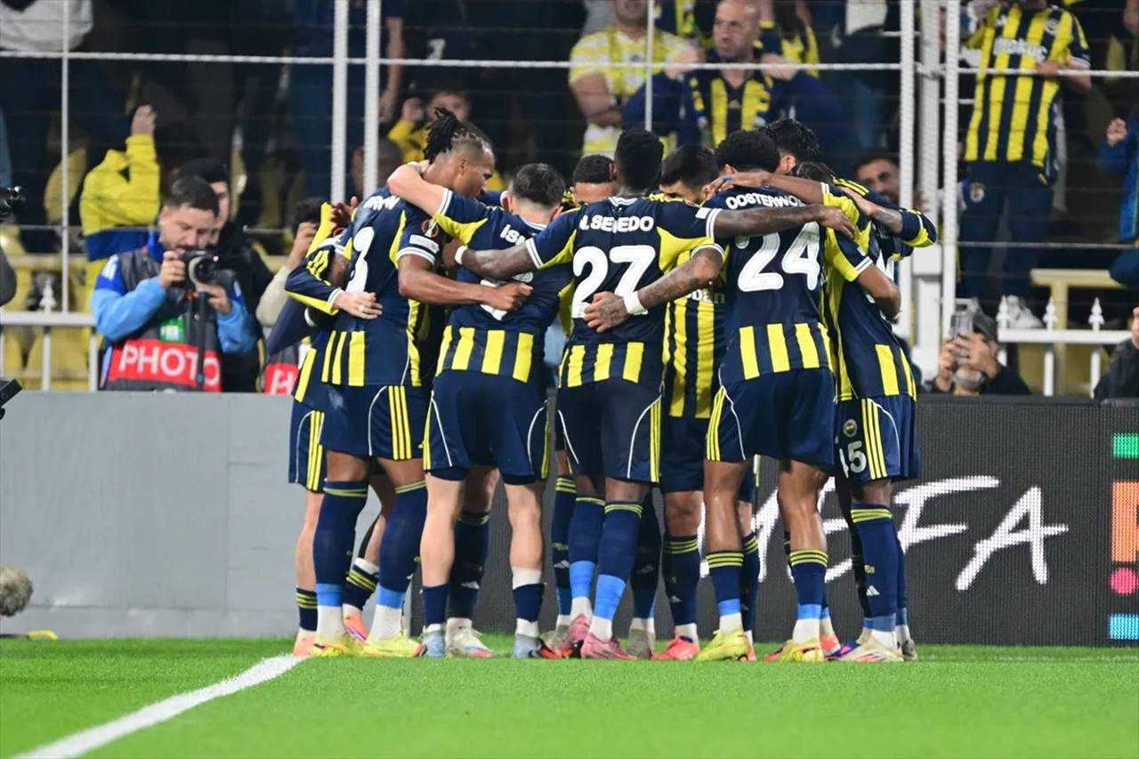 Fenerbahçe Durmuyor, Avrupa Sallanıyor 4 Fenerbahce Durmuyor Avrupa Sallaniyor 5