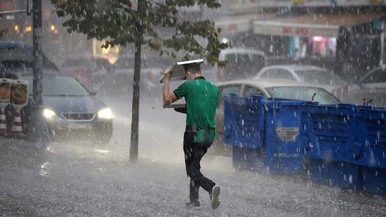 İstanbul’da Fırtına Alarmı: Sağanak ve Dolu Geliyor 1 Istanbulda Firtina Alarmi Saganak ve Dolu Geliyor 2