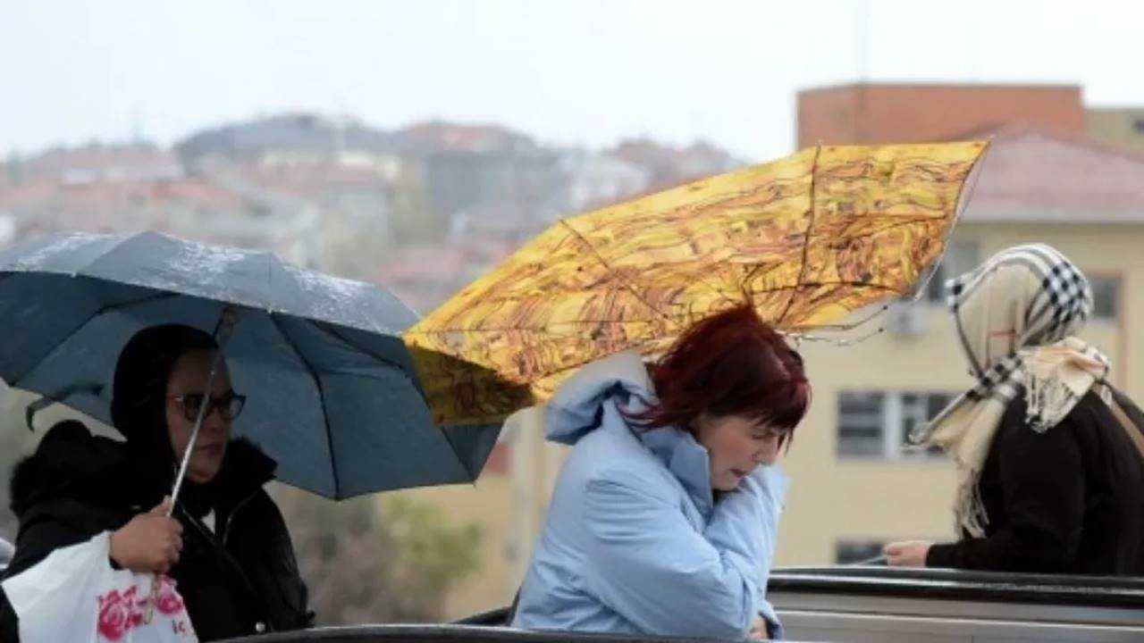 İstanbul’da Fırtına Alarmı: Sağanak ve Dolu Geliyor 2 Istanbulda Firtina Alarmi Saganak ve Dolu Geliyor 3