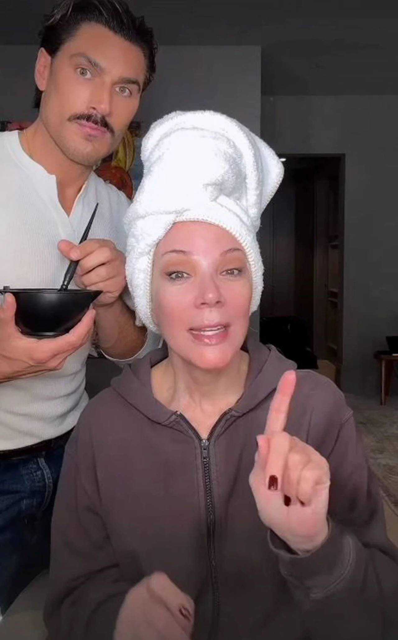 Kris Jenner Sarışın Bombasına Dönüştü 2 Kris Jenner Sarisin Bombasina Donustu 3