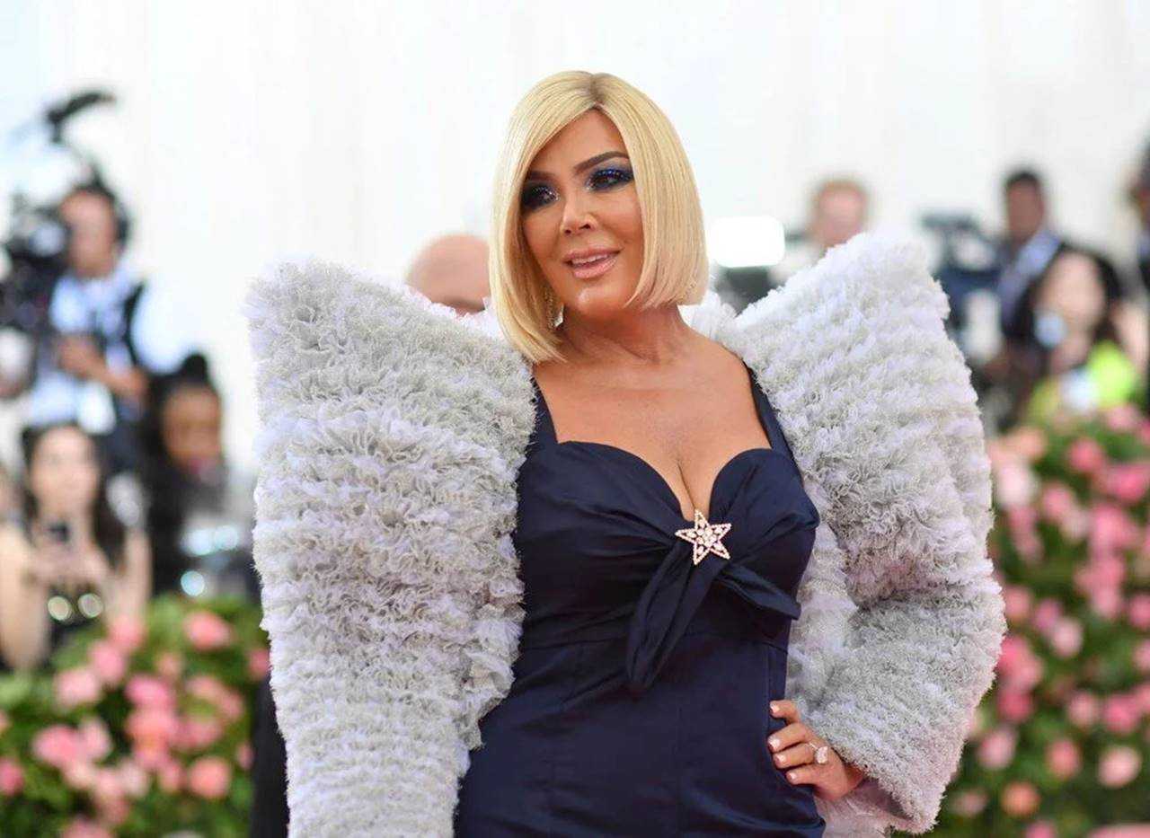 Kris Jenner Sarışın Bombasına Dönüştü 5 Kris Jenner Sarisin Bombasina Donustu 6