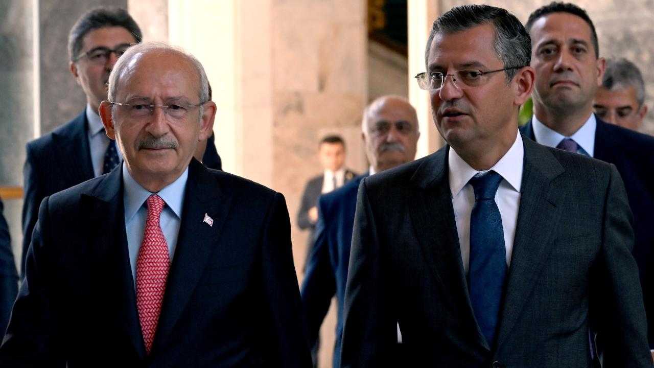 Ozelden 29 Ekimde Eski Liderlere Telefonla Kutlama 3