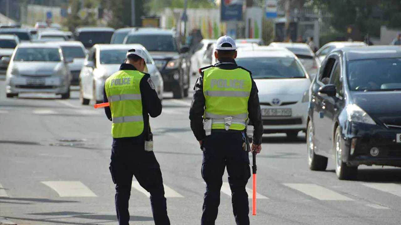 Trafikte Ceza Yağmuru: Ehliyetler Geri Alınıyor 2 Trafikte Ceza Yagmuru Ehliyetler Geri Aliniyor 3