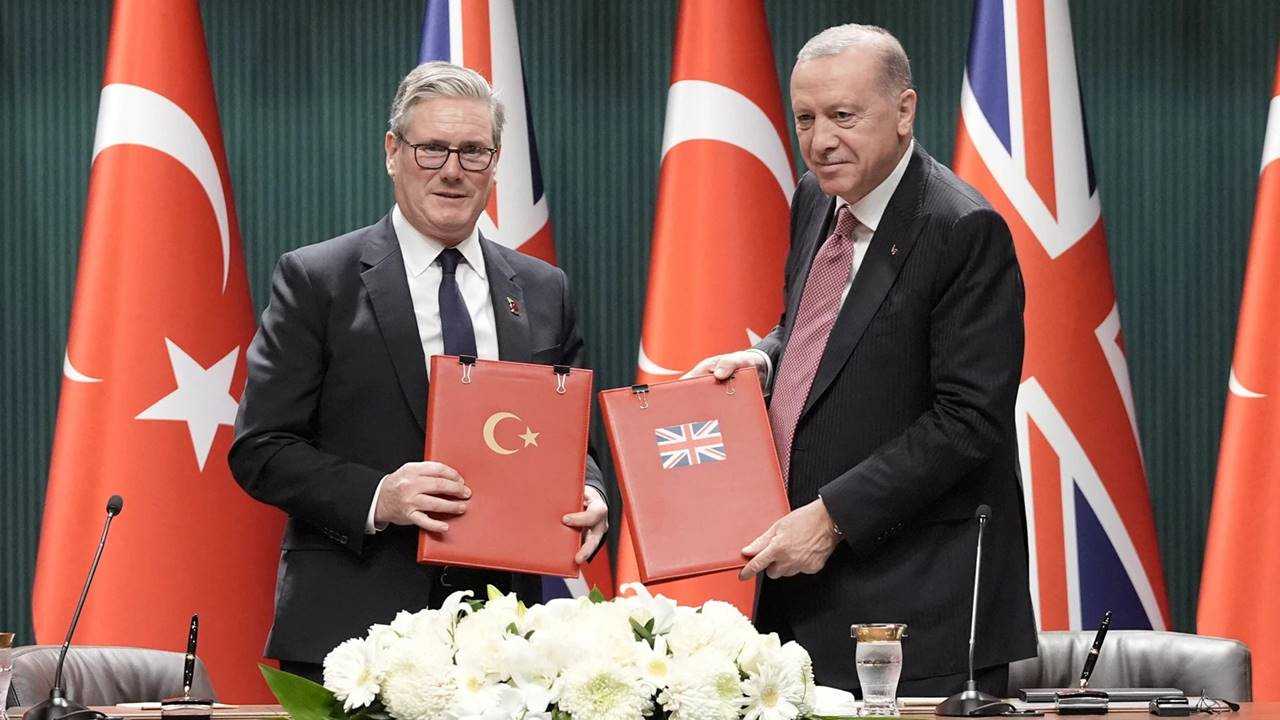 Turkiye ve Ingiltereden Tarihi Eurofighter Anlasmasi 3