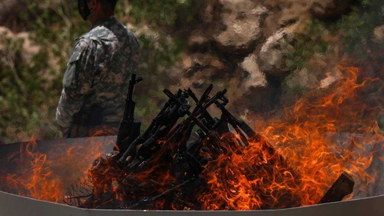 Ankara’dan Sert Uyarı: PKK’lılar Asker Olamaz 3 Ankaradan Sert Uyari PKKlilar Asker Olamaz 4