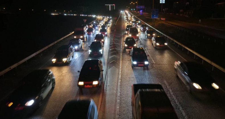 Ara Tatil Sonrası Kırıkkale Yollarda Kilitlendi