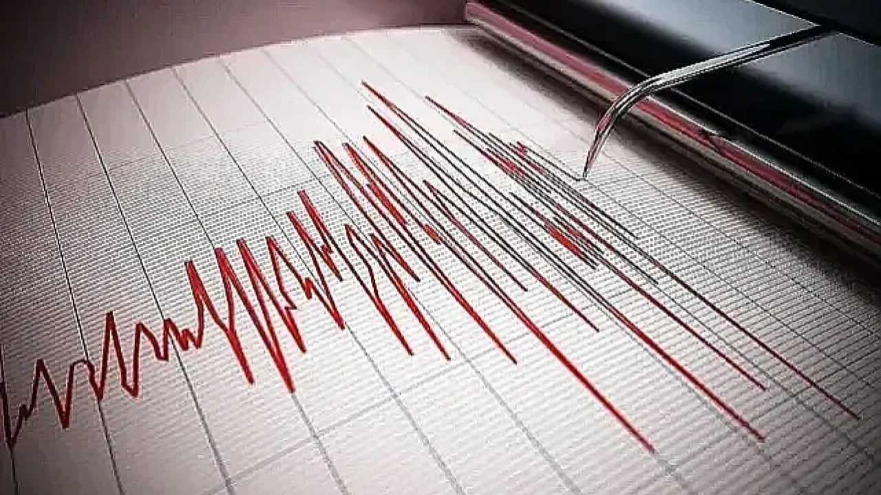 Balıkesir! Sındırgı Merkezli Deprem Paniğe Neden Oldu 2 Balikesir Sindirgi Merkezli Deprem Panige Neden Oldu 3