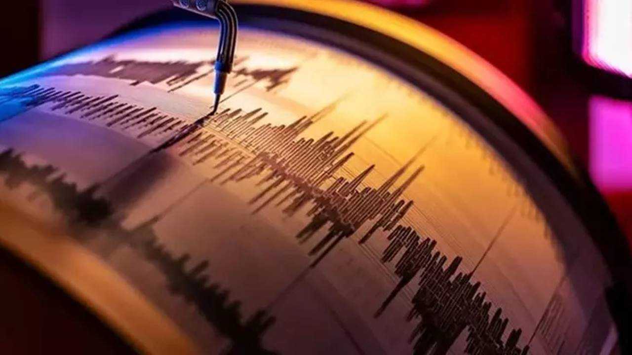 Balıkesir! Sındırgı Merkezli Deprem Paniğe Neden Oldu 3 Balikesir Sindirgi Merkezli Deprem Panige Neden Oldu 4