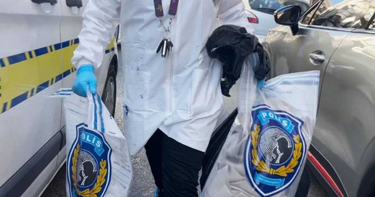 Bocek Ailesi Zehirlenerek Oldu Baba da Kurtarilamadi 5