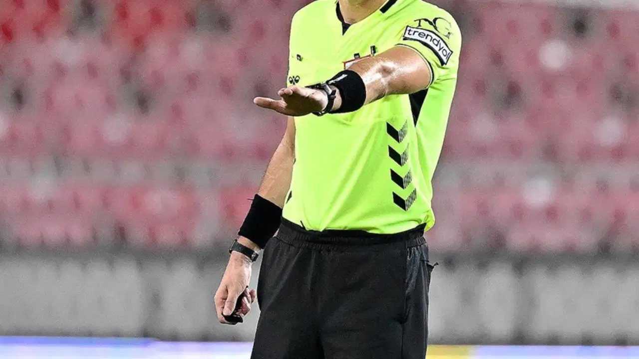 Futbolda Bahis Skandalı: Hakem ve Kulüp Yöneticilerine Gözaltı 1 Futbolda Bahis Skandali Hakem ve Kulup Yoneticilerine Gozalti 2