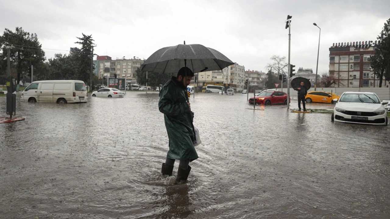 Marmara ve Ege’de Meteorolojik Alarm: Sağanak Uyarısı 2 Marmara ve Egede Meteorolojik Alarm Saganak Uyarisi 3