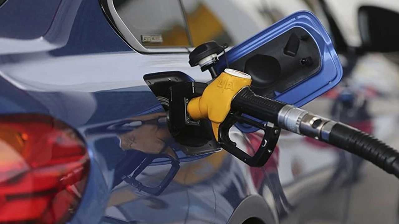 Akaryakıta Zam: Benzin ve Motorin Rekor Fiyatla Başlıyor 2 Akaryakita Zam Benzin ve Motorin Rekor Fiyatla Basliyor 3