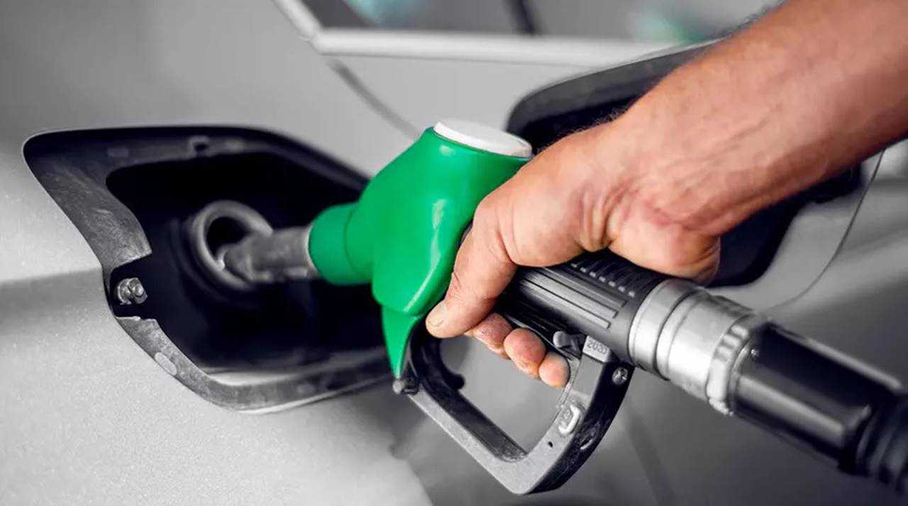 Akaryakıta Zam: Benzin ve Motorin Rekor Fiyatla Başlıyor 4 Akaryakita Zam Benzin ve Motorin Rekor Fiyatla Basliyor 5