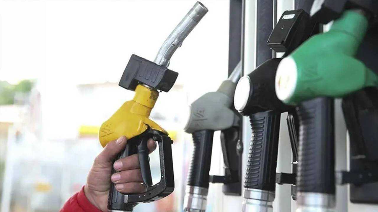 Akaryakıtta Dalgalanma: Zam ve İndirim Peş Peşe 2 Akaryakitta Dalgalanma Zam ve Indirim Pes Pese 3