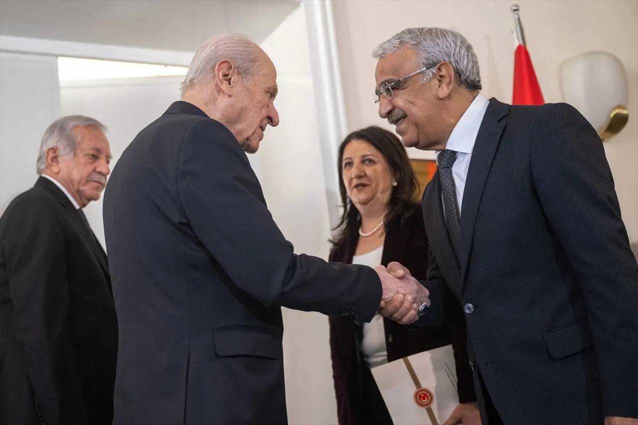 Bahçeli–DEM Heyeti Görüşmesinde Yeni Aşama Mesajı 10 Bahceli–DEM Heyeti Gorusmesinde Yeni Asama Mesaji 11